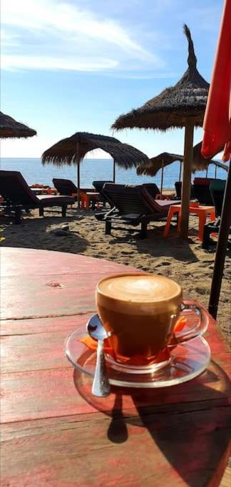 Beachfront Escape Resort Estepona Luaran gambar
