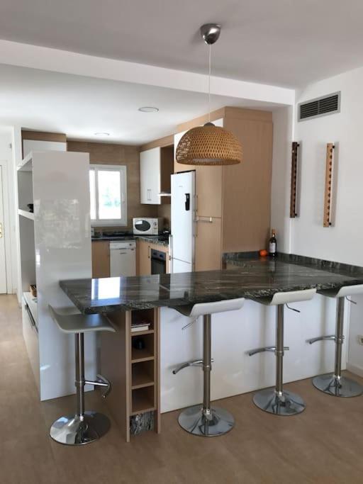 Beachfront Escape Resort Estepona Luaran gambar