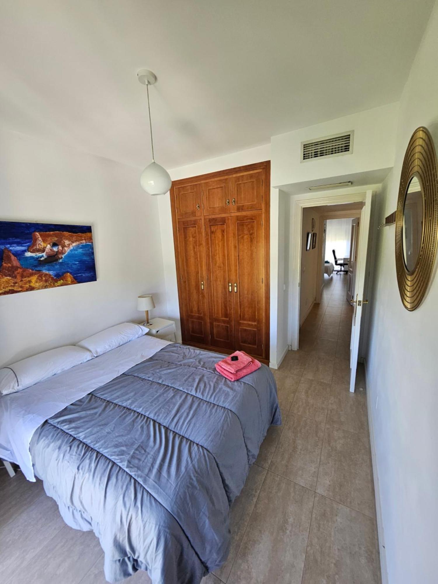 Beachfront Escape Resort Estepona Luaran gambar
